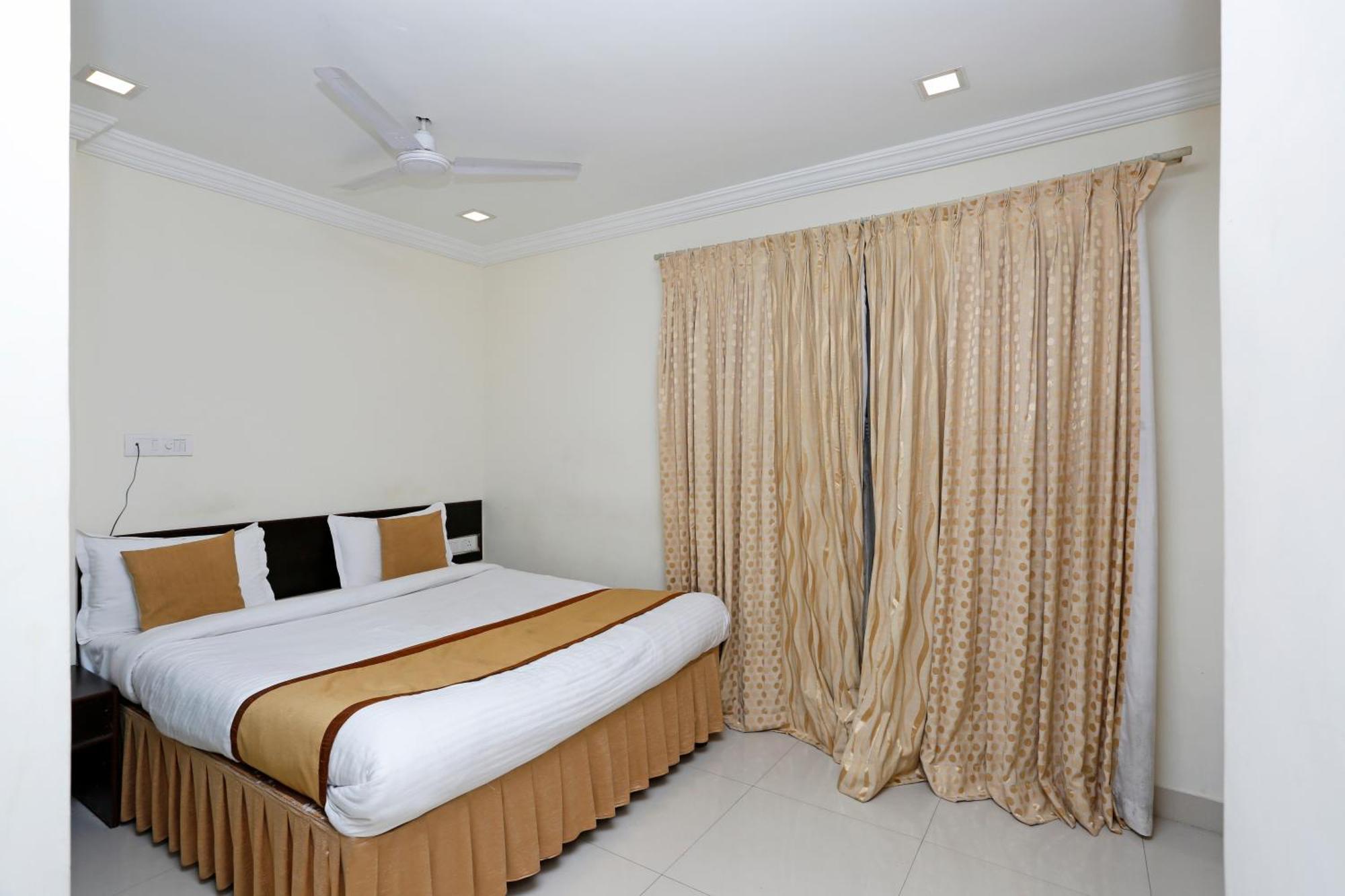 Oyo Flagship Hotel Golden Wings Udaipur Dış mekan fotoğraf